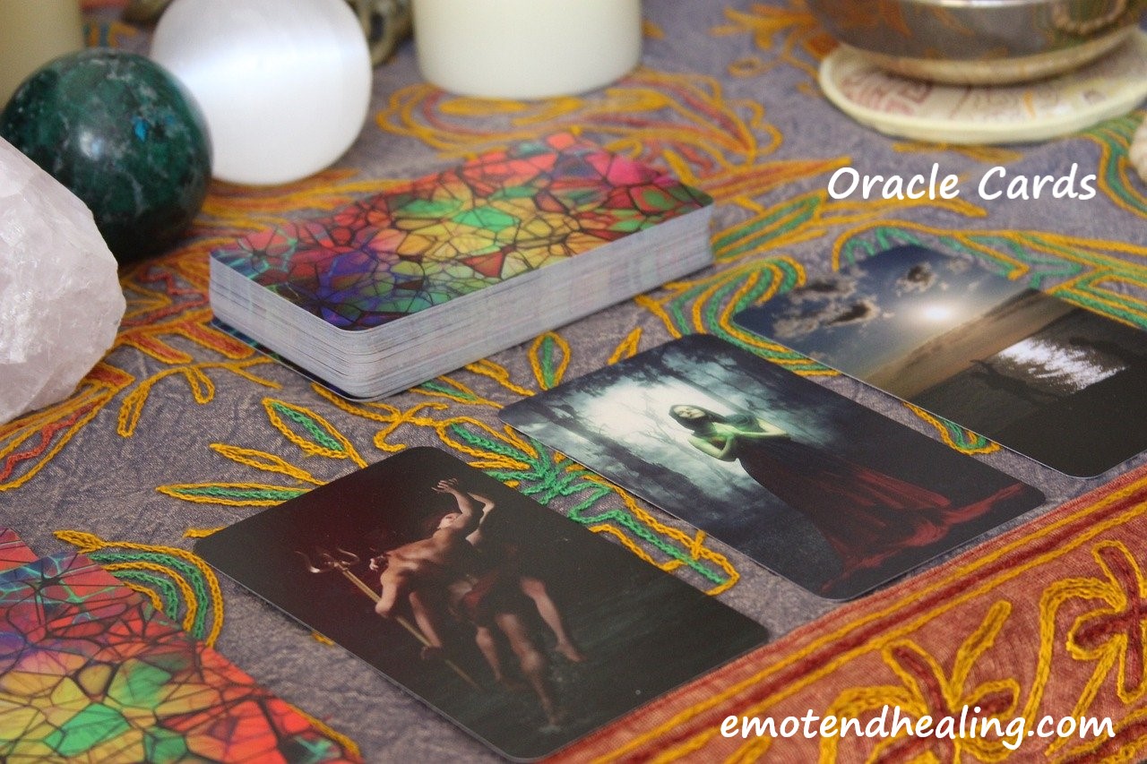 How to read oracle cards?